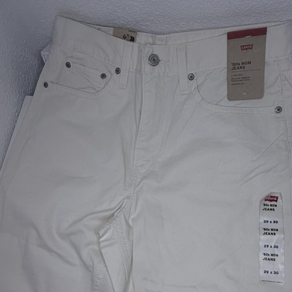 Levi’s 80s Mom Jeans White High Rise Straight Leg NWT